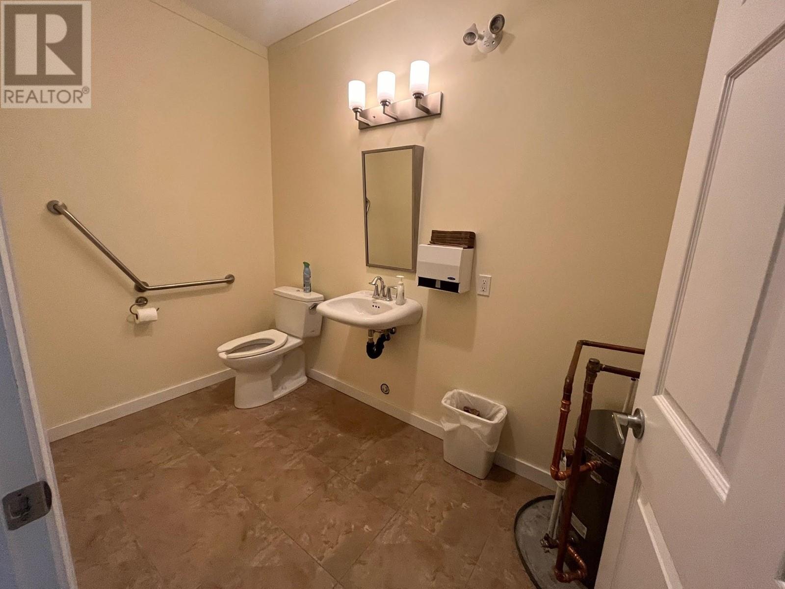 For sale 818 KIWANIS WAY, Gibsons, British Columbia V0N1V9 C8058884