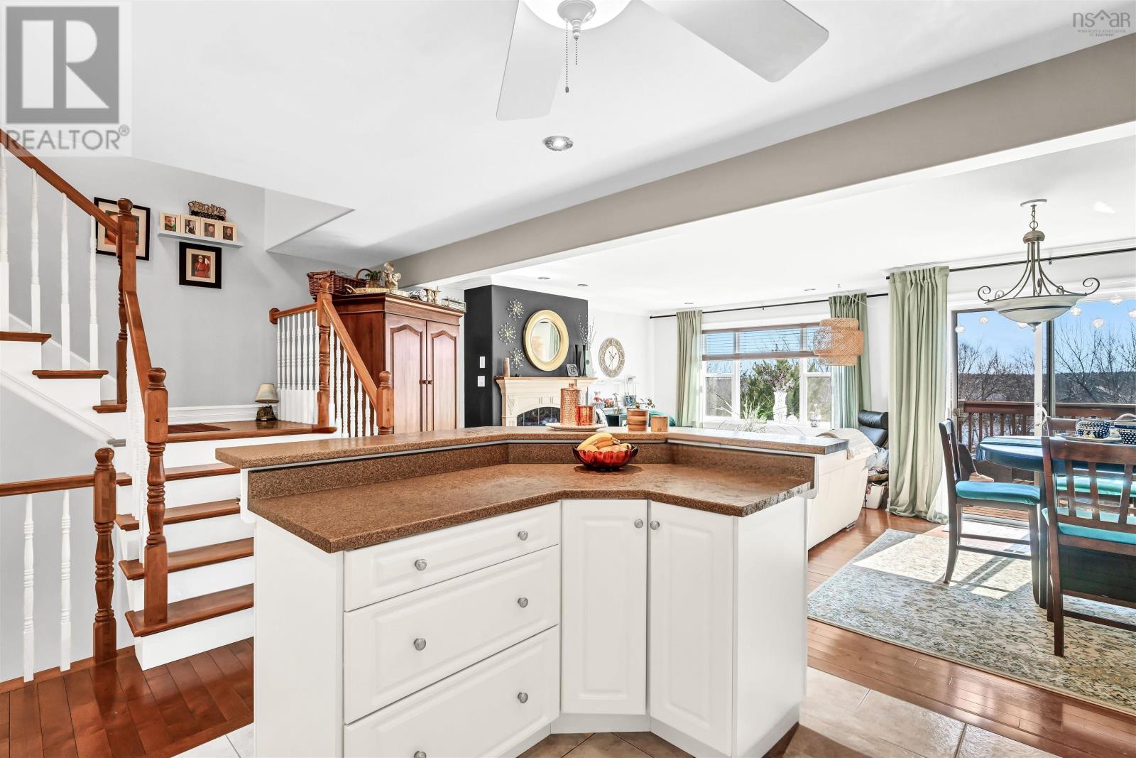 23 Surrey Way, Dartmouth, Nova Scotia B2W6R7 REALTOR.ca