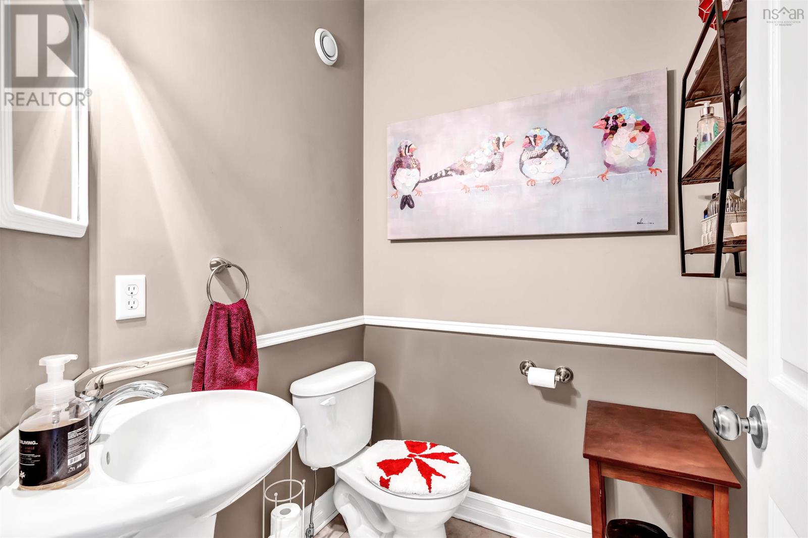 23 Surrey Way, Dartmouth, Nova Scotia B2W6R7 REALTOR.ca