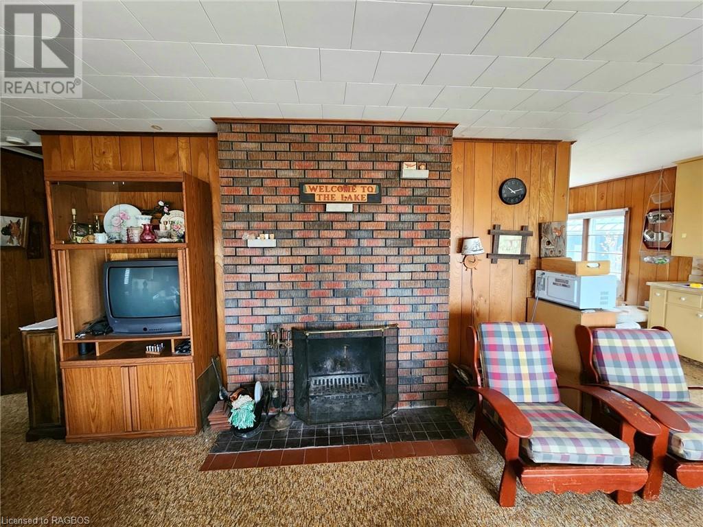 For sale 805 LEONARD Court, Point Clark, Ontario N2Z2X3 40571754