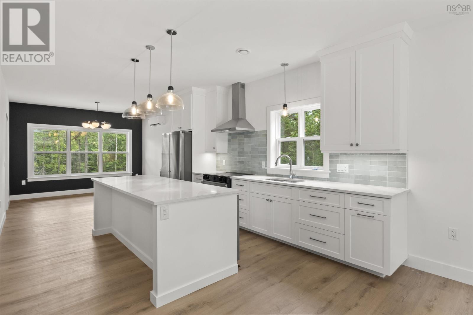 For sale 520 Perrin Drive, Fall River, Nova Scotia B2T1X8 202324653