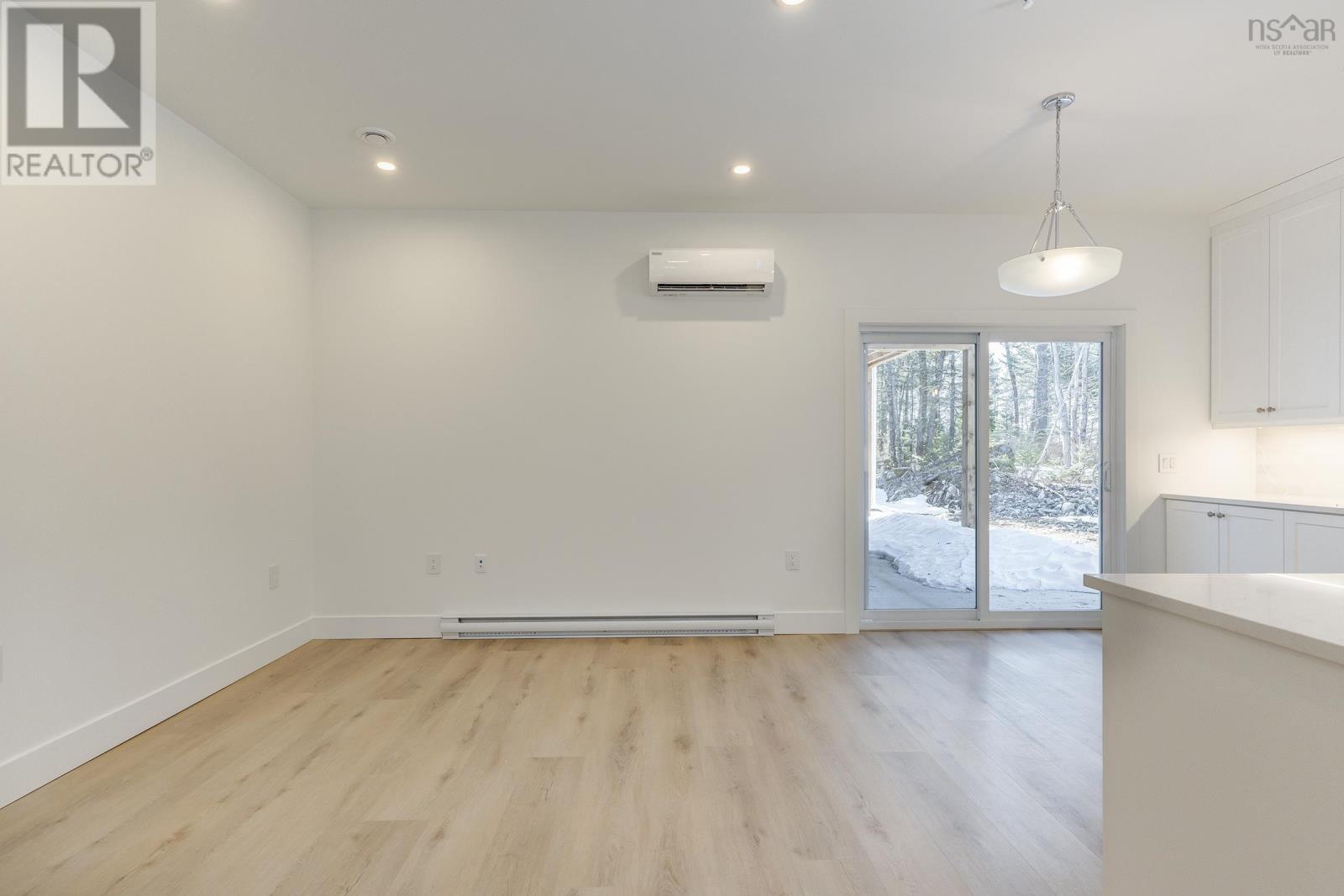 For sale 520 Perrin Drive, Fall River, Nova Scotia B2T1X8 202324653