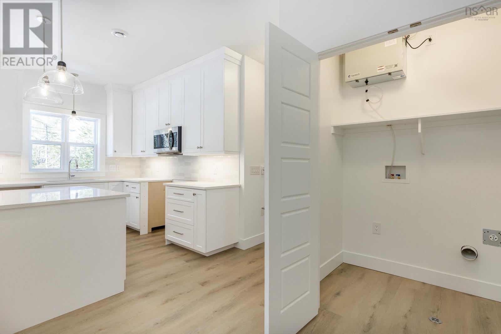 For sale 520 Perrin Drive, Fall River, Nova Scotia B2T1X8 202324653