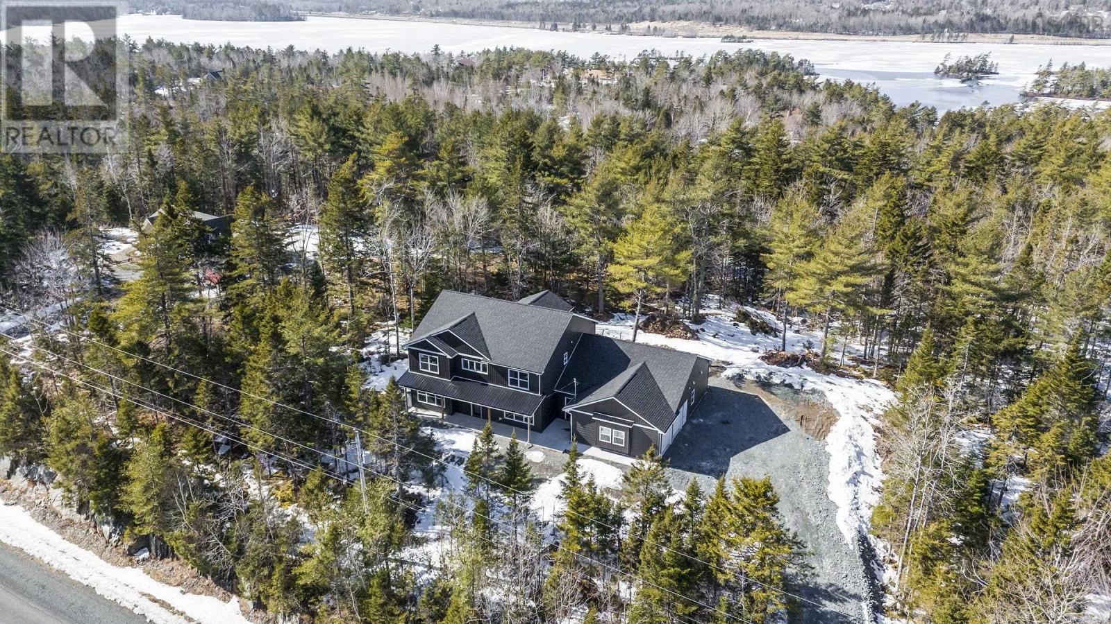 For sale 520 Perrin Drive, Fall River, Nova Scotia B2T1X8 202324653