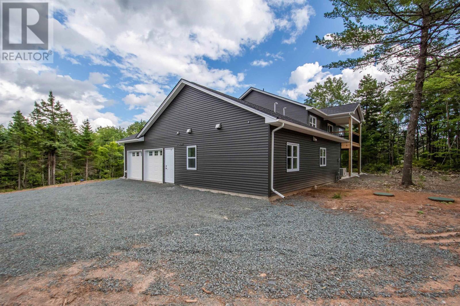 For sale 520 Perrin Drive, Fall River, Nova Scotia B2T1X8 202324653