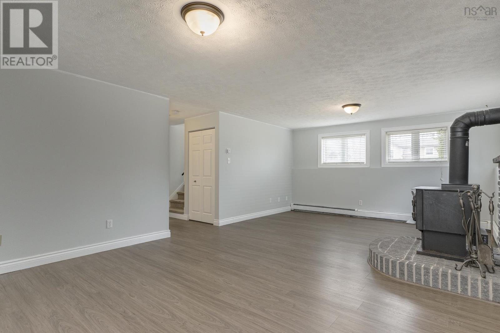 102 Charles Road, Timberlea, Nova Scotia B3T1J6 REALTOR.ca