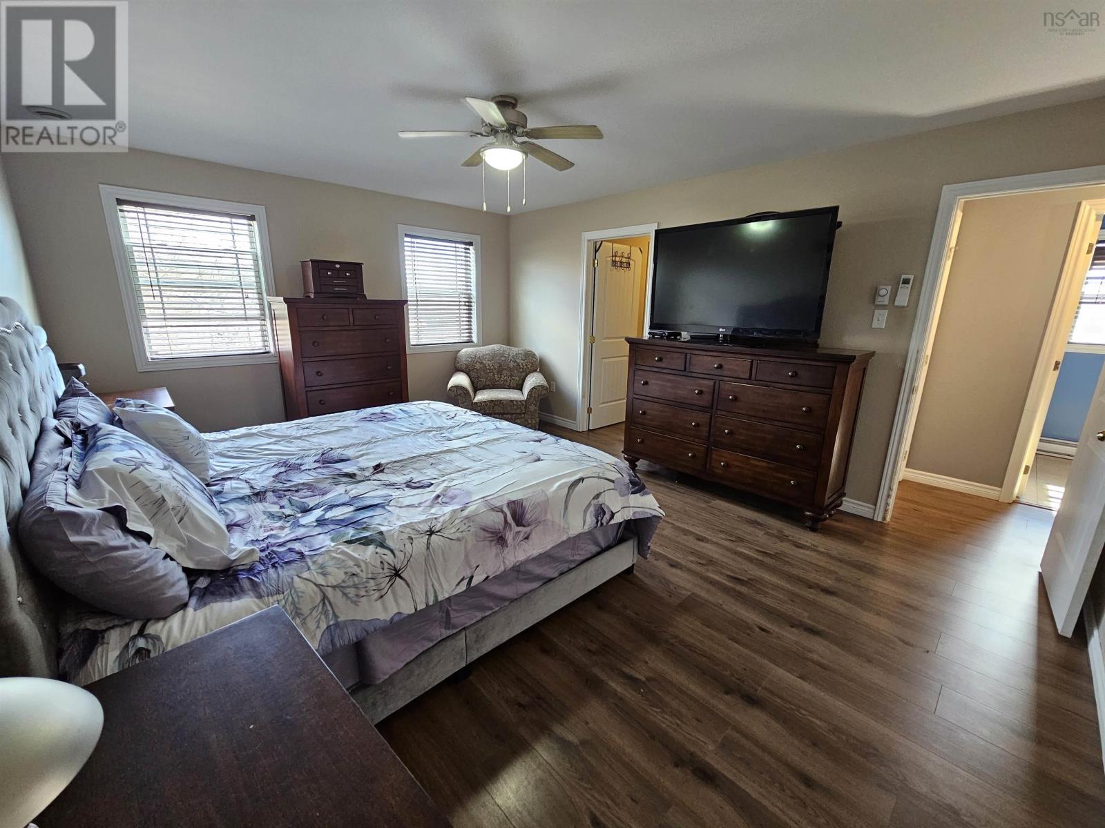 142 Cobequid Road, Lower Sackville, Nova Scotia B4C2N3 REALTOR.ca