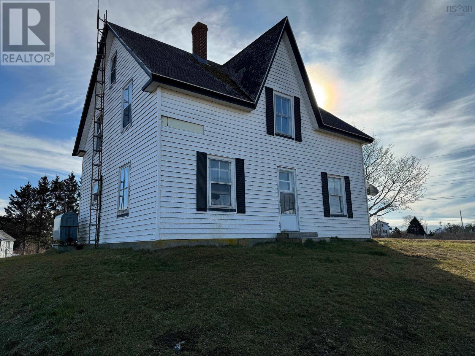 For sale 13 School Street, Lower West Pubnico, Nova Scotia B0W2C0