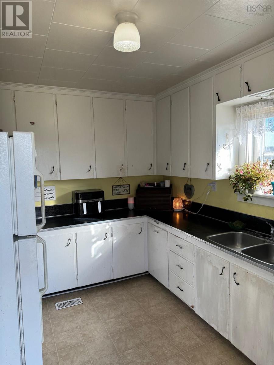 For sale 13 School Street, Lower West Pubnico, Nova Scotia B0W2C0