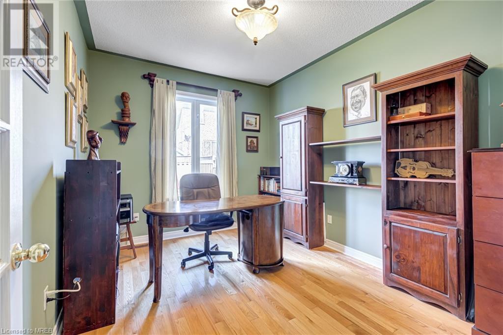 For sale 2555 NICHOLS Drive, Oakville, Ontario L6H7L3 40573156