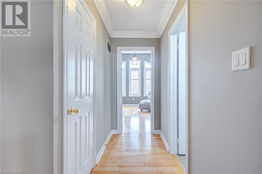 For sale 2555 NICHOLS Drive, Oakville, Ontario L6H7L3 40573156