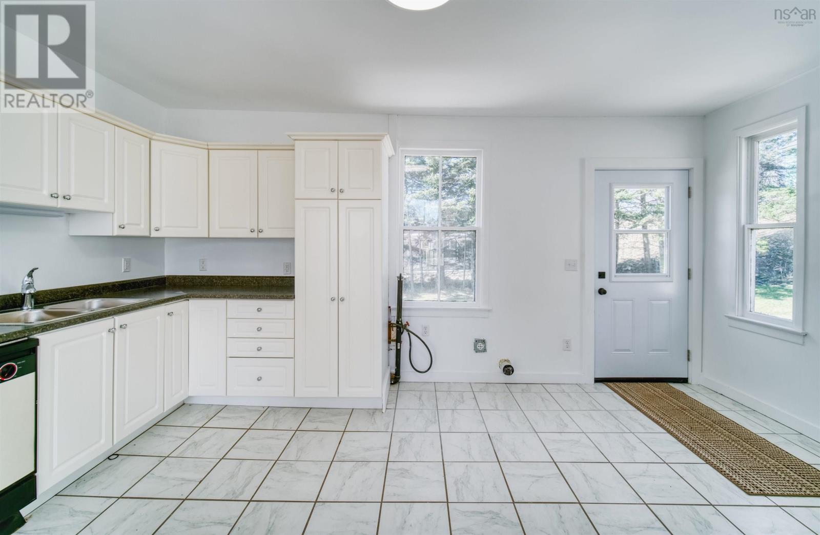 For sale 3442 Highway 332, Rose Bay, Nova Scotia B0J2X0 202407007