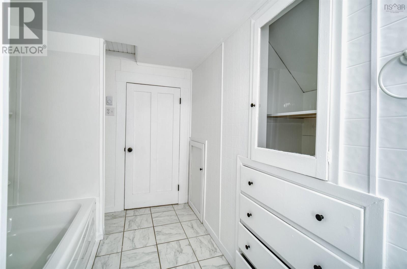 For sale 3442 Highway 332, Rose Bay, Nova Scotia B0J2X0 202407007