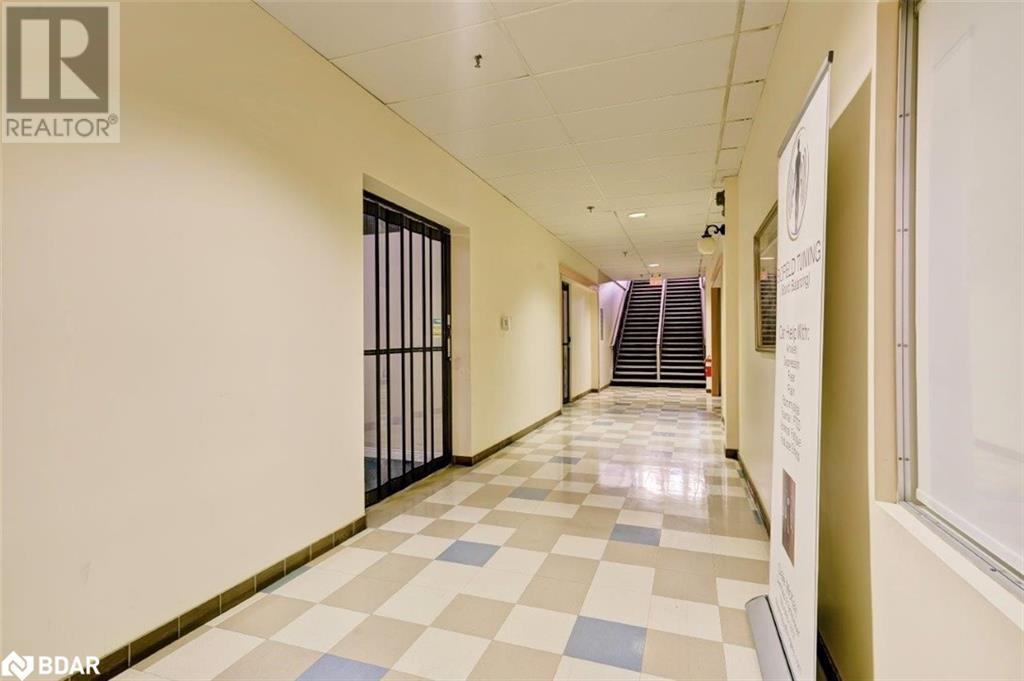 For lease 33 MISSISSAGA Street E Unit 3, Orillia, Ontario L3V1V4