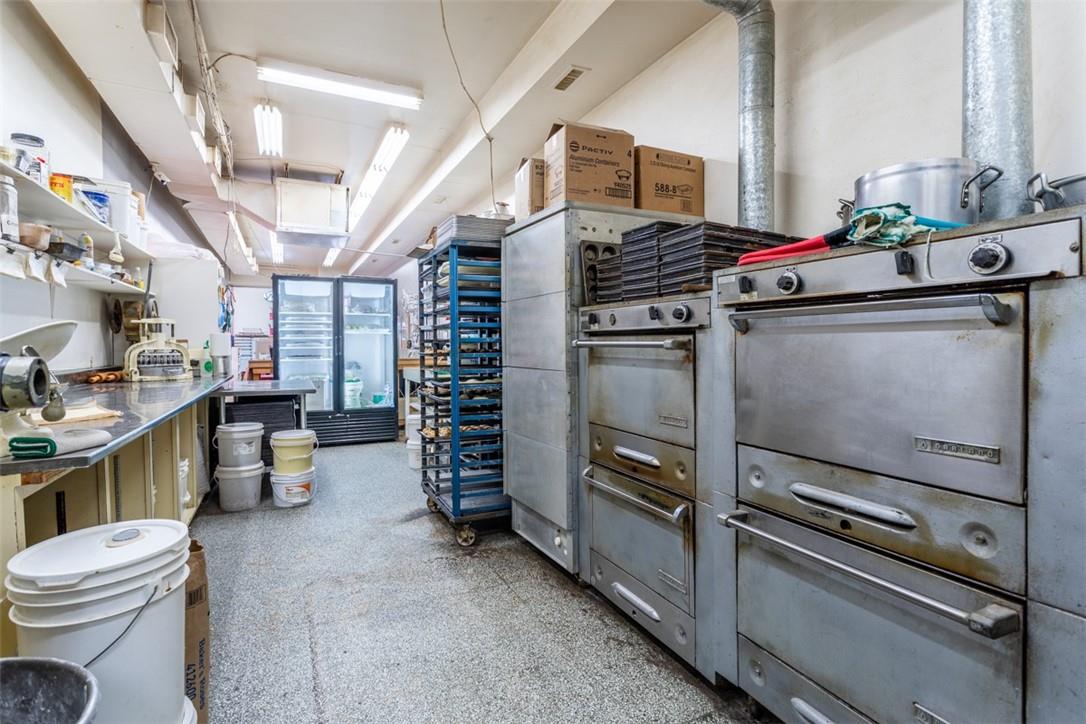 For sale 2049 MOUNT FOREST Drive, Burlington, Ontario L7P1H4