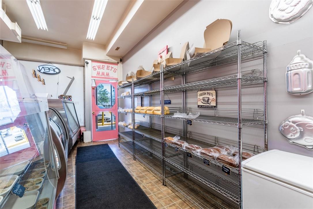 For sale 2049 MOUNT FOREST Drive, Burlington, Ontario L7P1H4