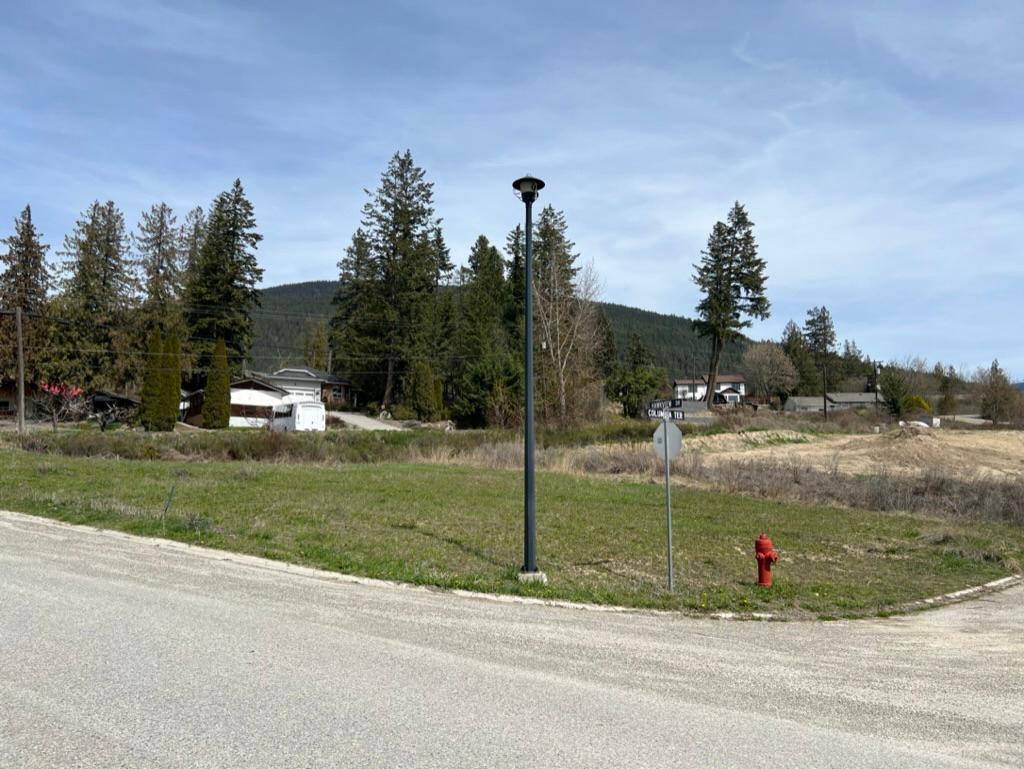 For sale 1014 HAWKVIEW DRIVE, Creston, British Columbia V0B1G3