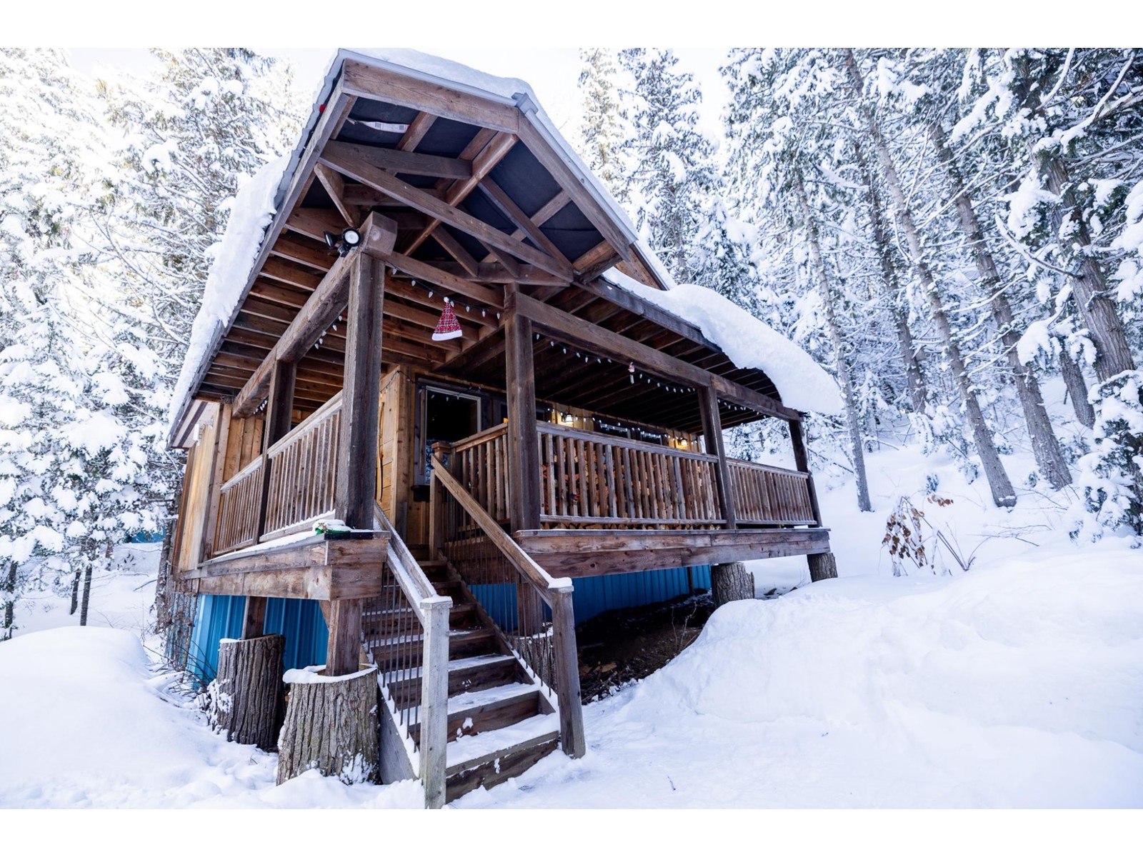 For sale 6225 PORTO RICO YMIR ROAD, Ymir, British Columbia V0G2K0