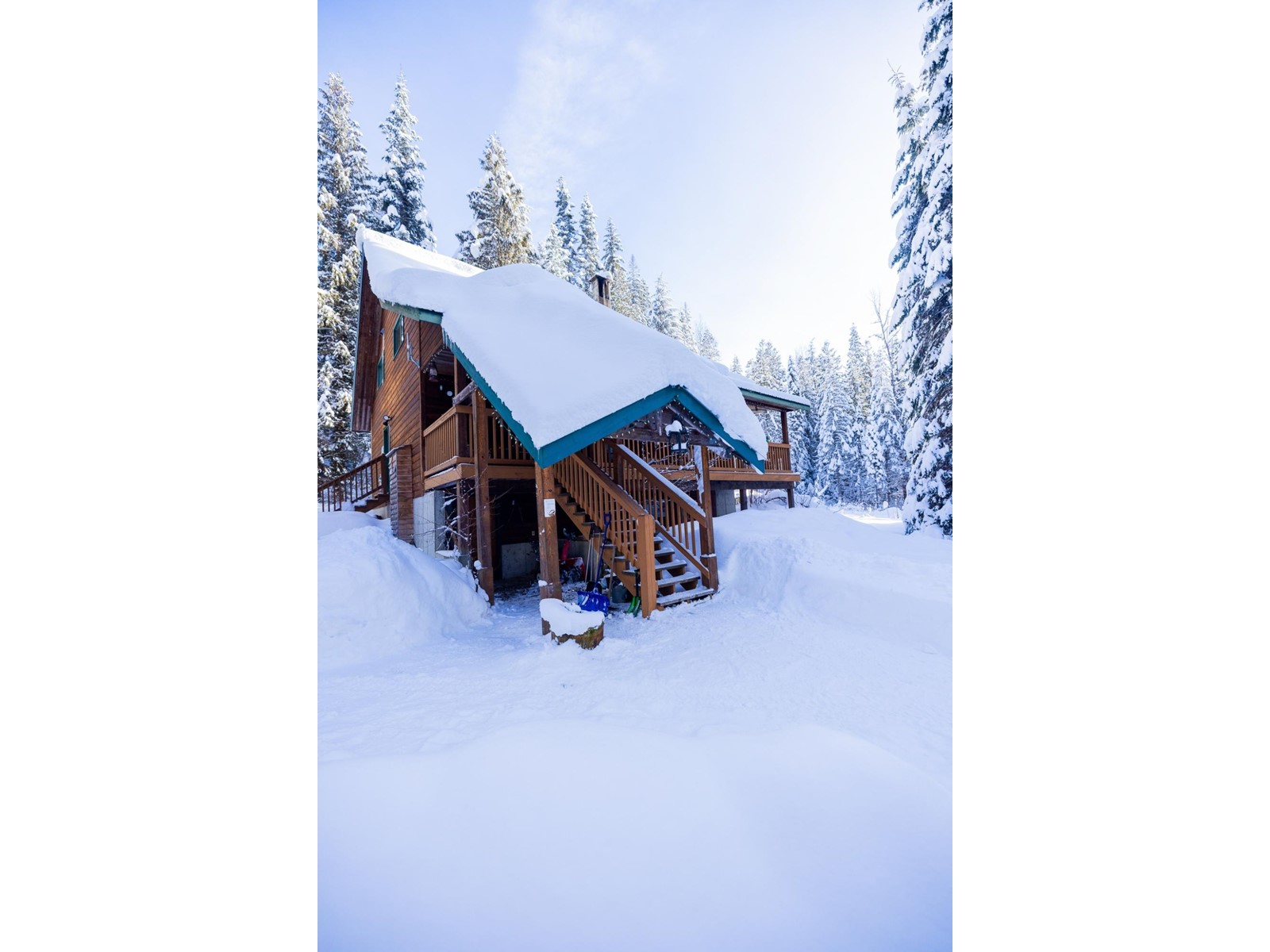 For sale 6225 PORTO RICO YMIR ROAD, Ymir, British Columbia V0G2K0