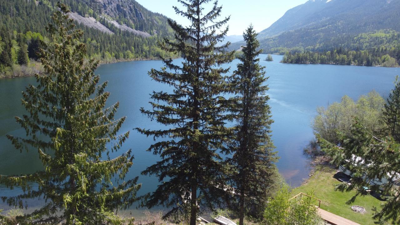 For sale 209 ISLAND VIEW ROAD, Summit Lake, British Columbia V0G1R1
