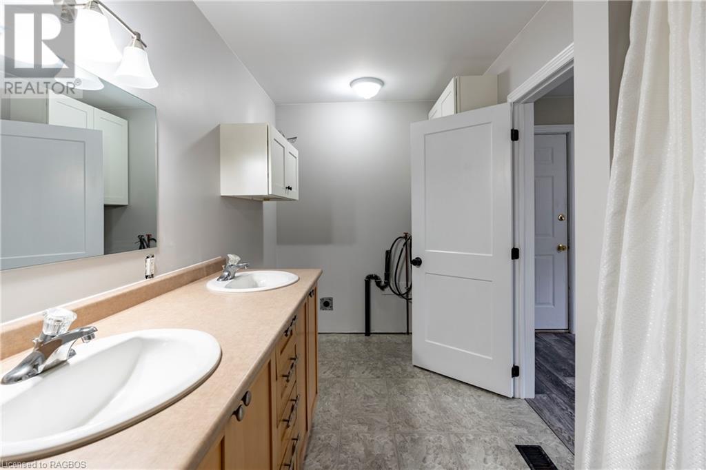 For sale 45 BROWNLEE Street S, Teeswater, Ontario N0G2S0 40564780 REALTOR.ca