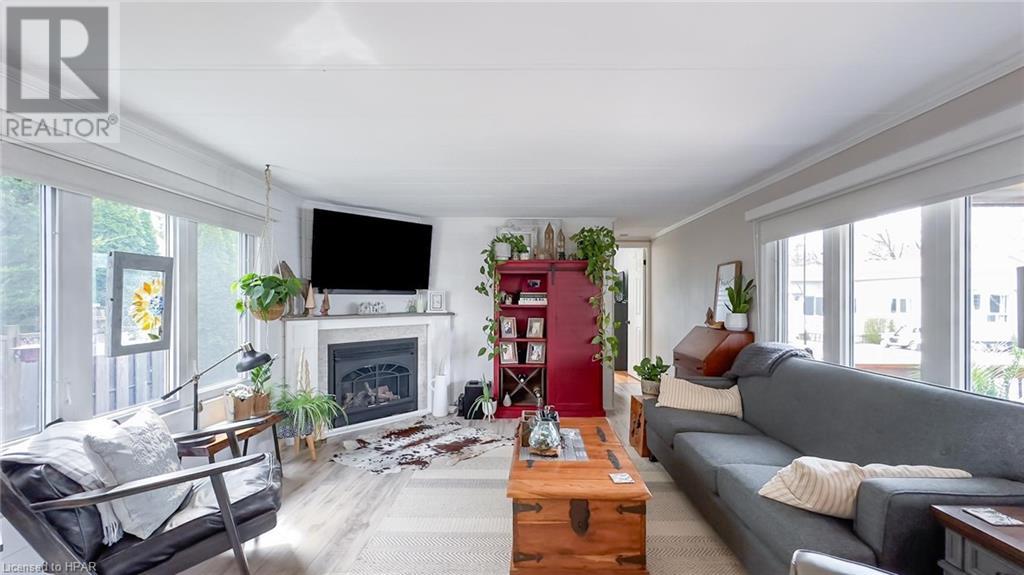 For sale 2B ALGONQUIN Lane, Meneset, Ontario N7A3Y2 40574738