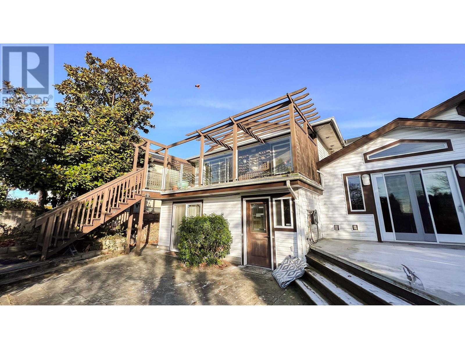 For sale 8511 SEAFAIR DRIVE, Richmond, British Columbia V7C1X7 R2871393 REALTOR.ca