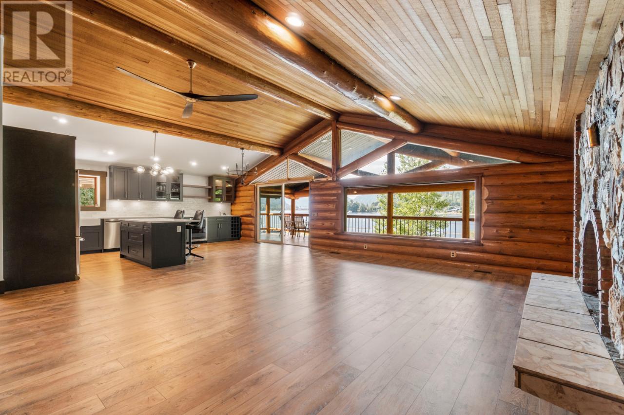 For sale 18758 HOLDING RD, Adams Lake, British Columbia 177117