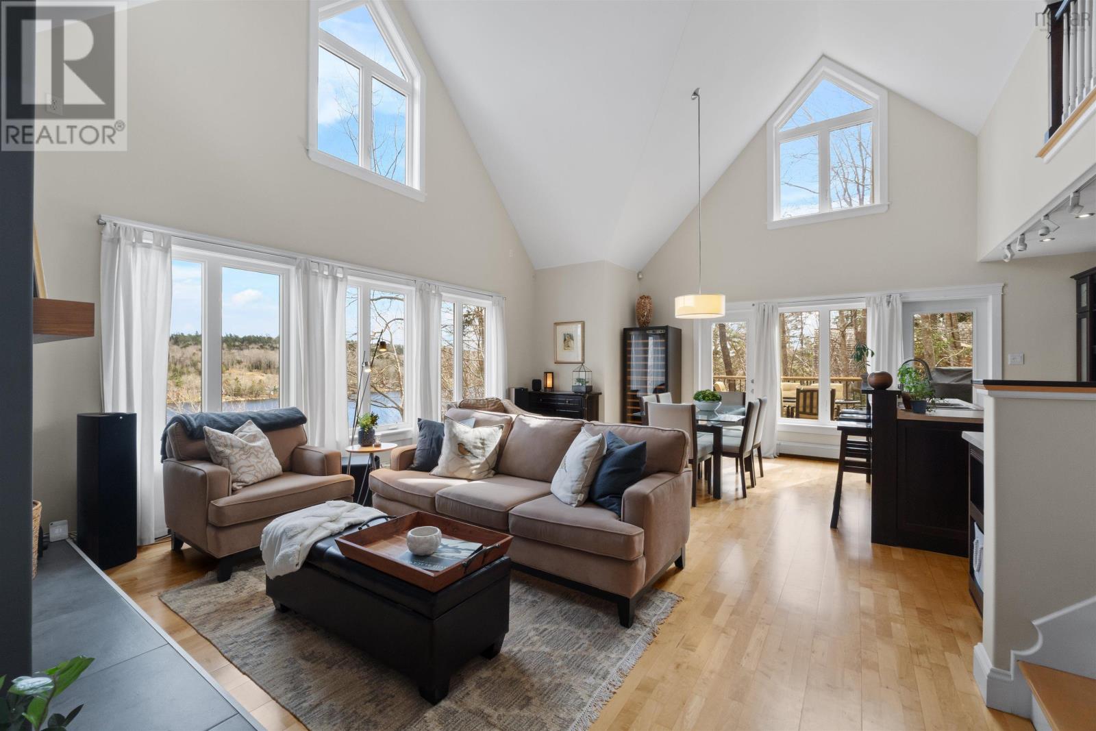 For sale 428 Lockview Road, Fall River, Nova Scotia B2T1J1 202405158