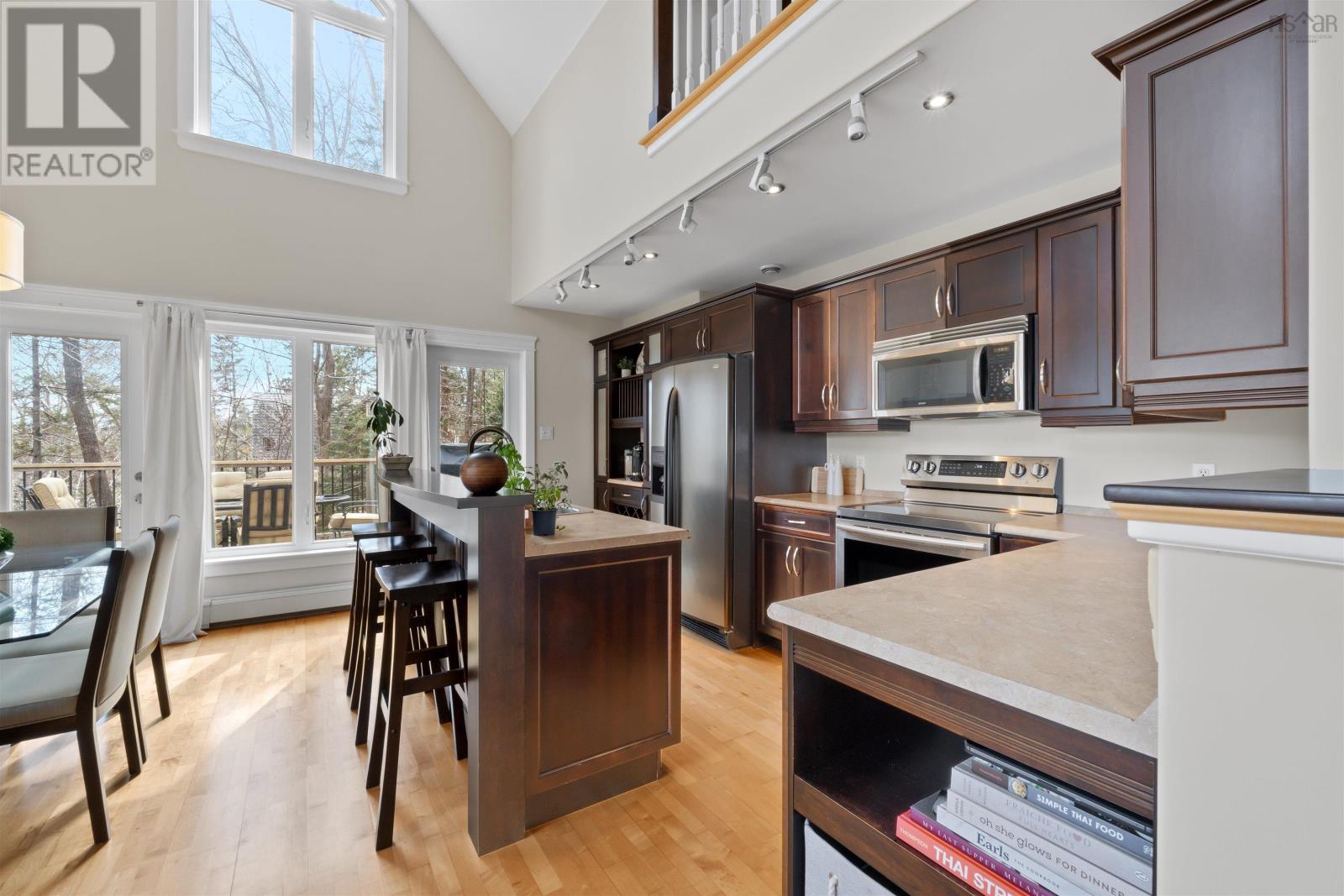 For sale 428 Lockview Road, Fall River, Nova Scotia B2T1J1 202405158