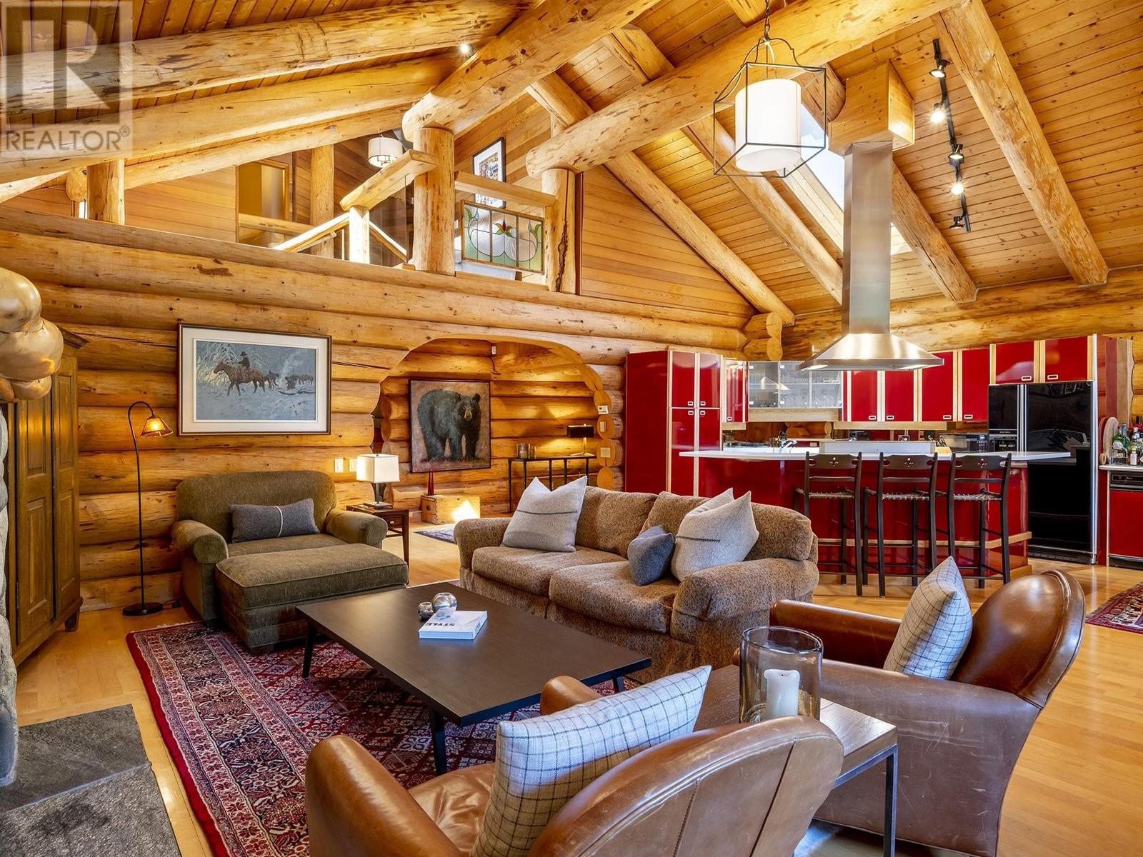 For sale 6310 FAIRWAY DRIVE, Whistler, British Columbia V8E0C9