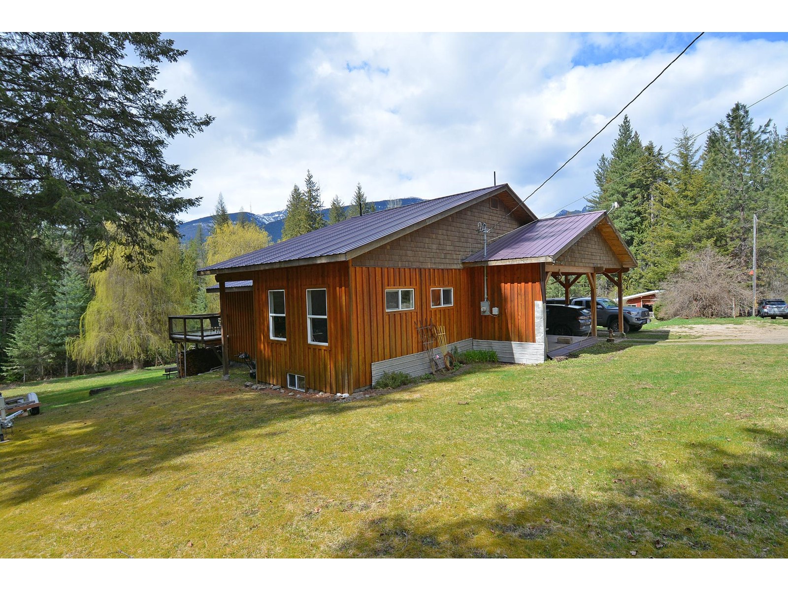 For sale 8481 HIGHWAY 6, Slocan, British Columbia V1L2C0 2476309