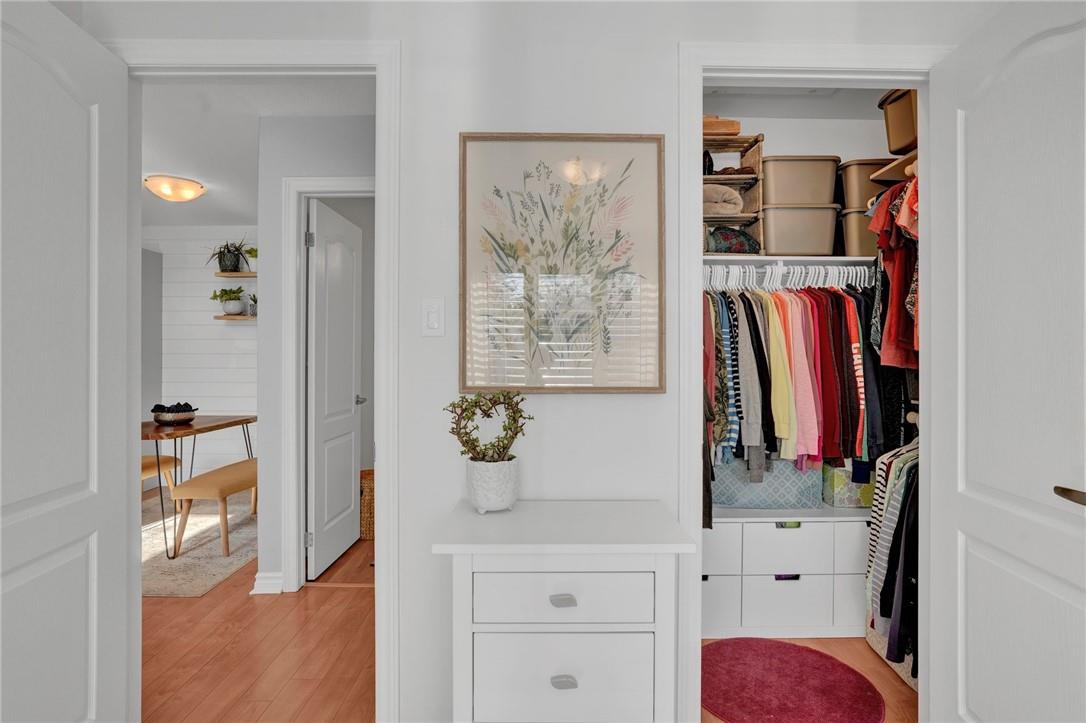 For sale 175 Fiddlers Green Road, Unit 34, Ancaster, Ontario L9G4X7