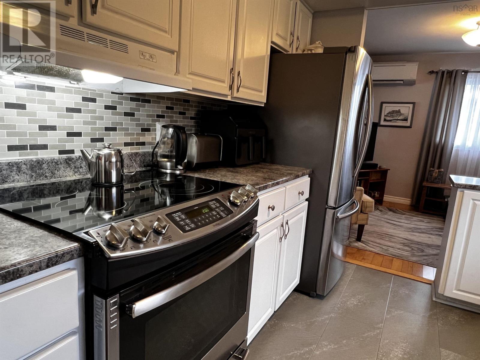 For sale 246 South Street, Glace Bay, Nova Scotia B1A1W5 202407352 REALTOR.ca