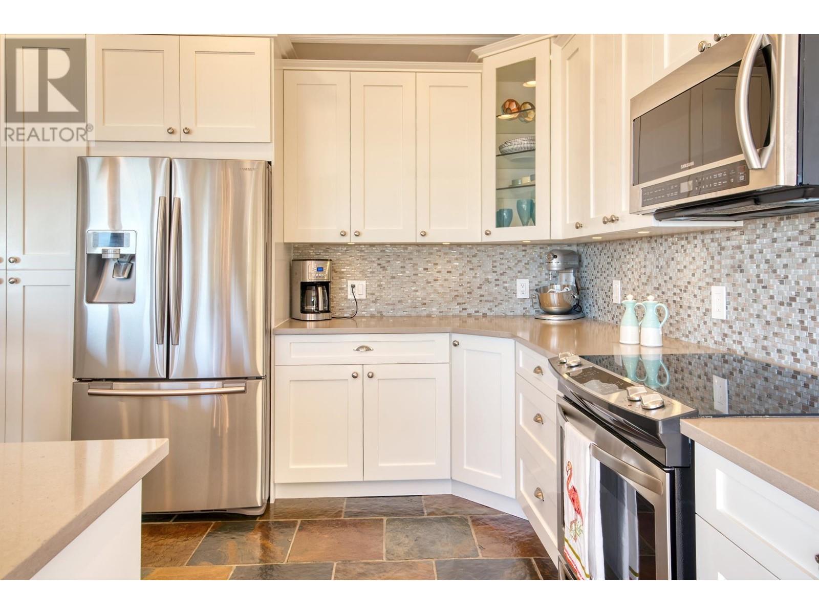 For sale 6369 JASPER ROAD, Sechelt, British Columbia V7Z0R7 R2873918