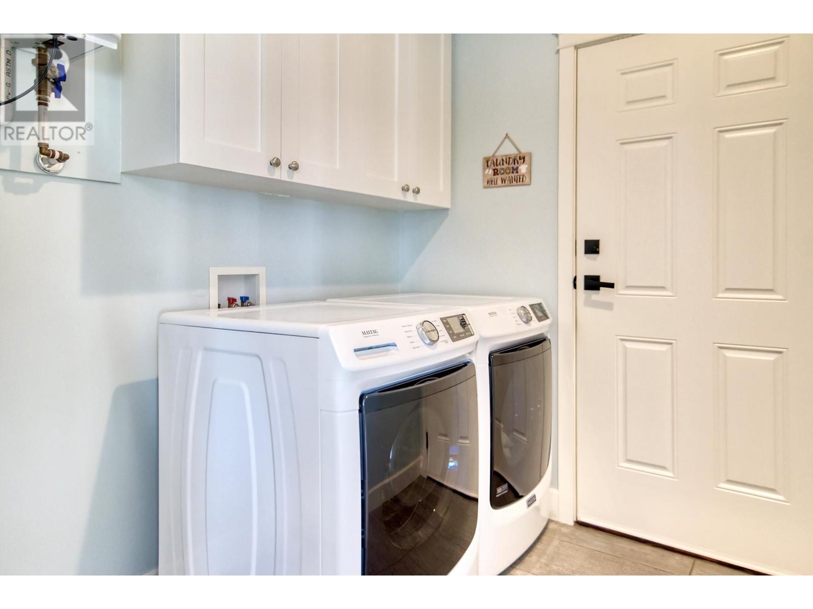 For sale 6369 JASPER ROAD, Sechelt, British Columbia V7Z0R7 R2873918