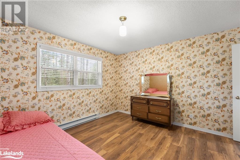 For sale 1673 BARRY LINE Road, West Guilford, Ontario K0M1J1