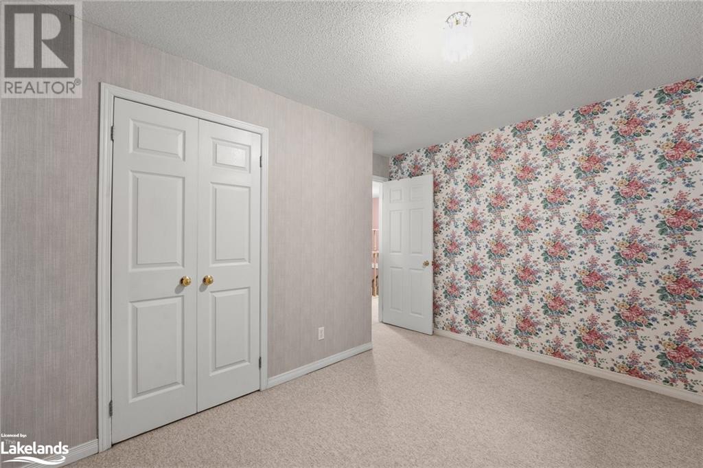 For sale 1673 BARRY LINE Road, West Guilford, Ontario K0M1J1