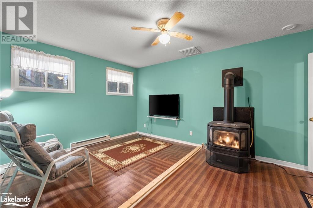 For sale 1673 BARRY LINE Road, West Guilford, Ontario K0M1J1