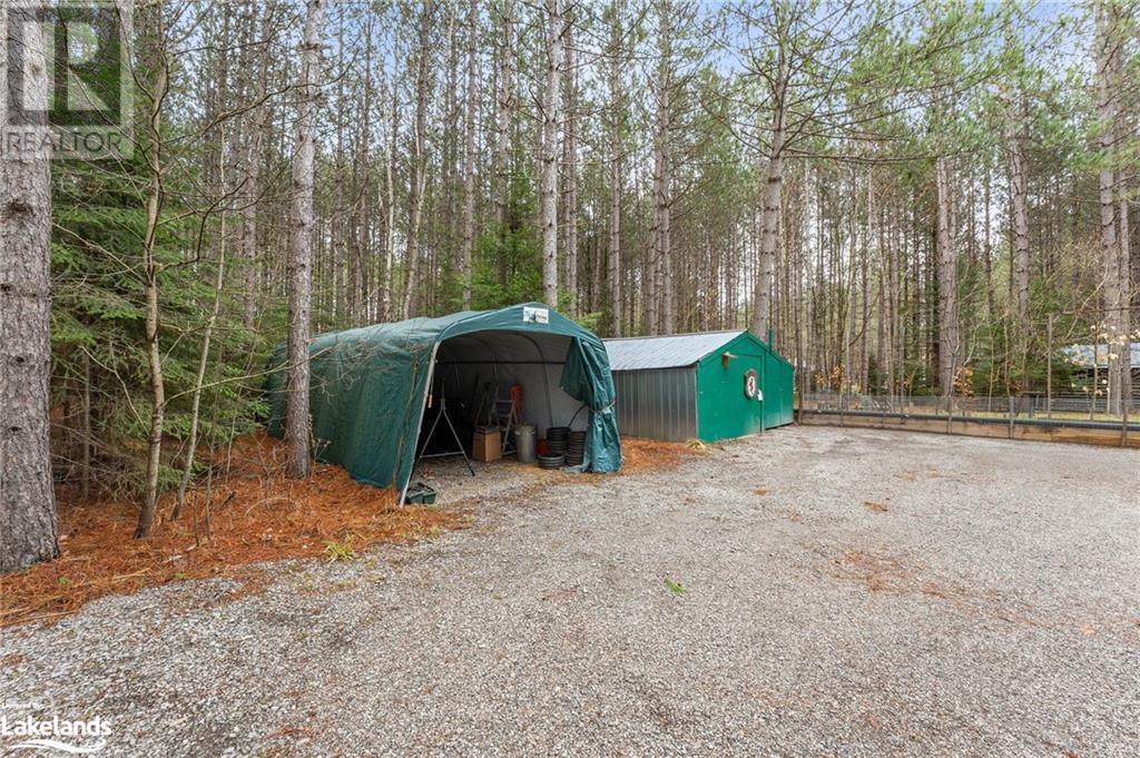 For sale 1673 BARRY LINE Road, West Guilford, Ontario K0M1J1