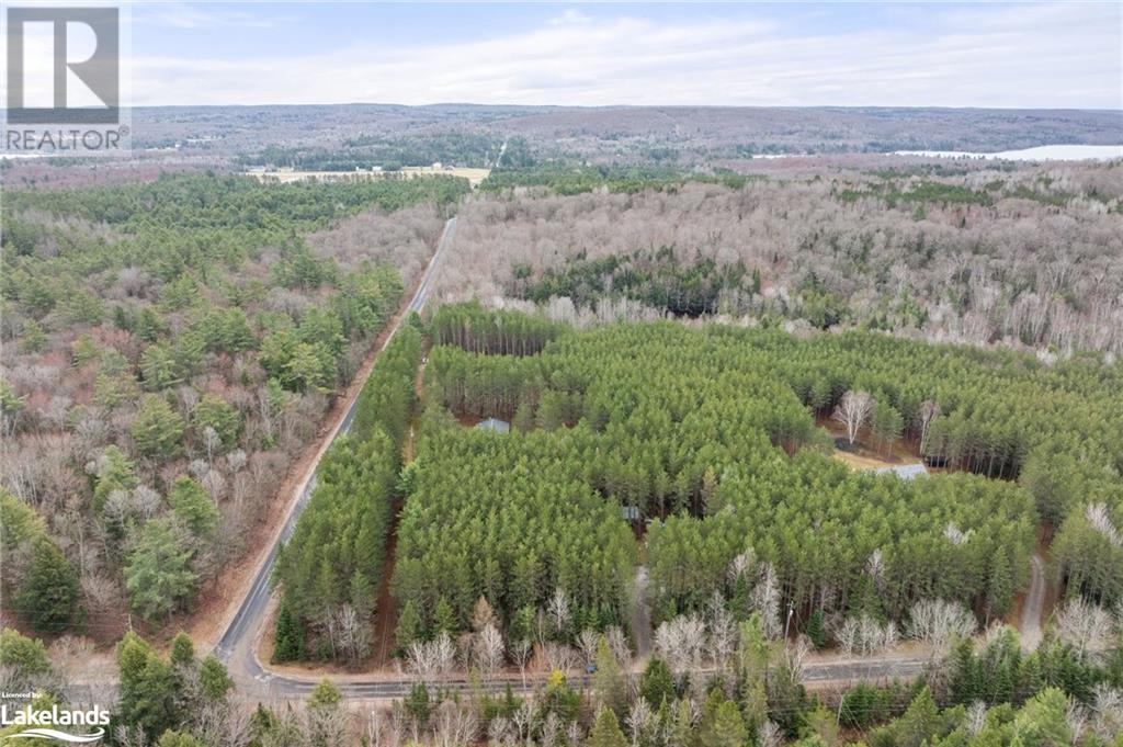 For sale 1673 BARRY LINE Road, West Guilford, Ontario K0M1J1