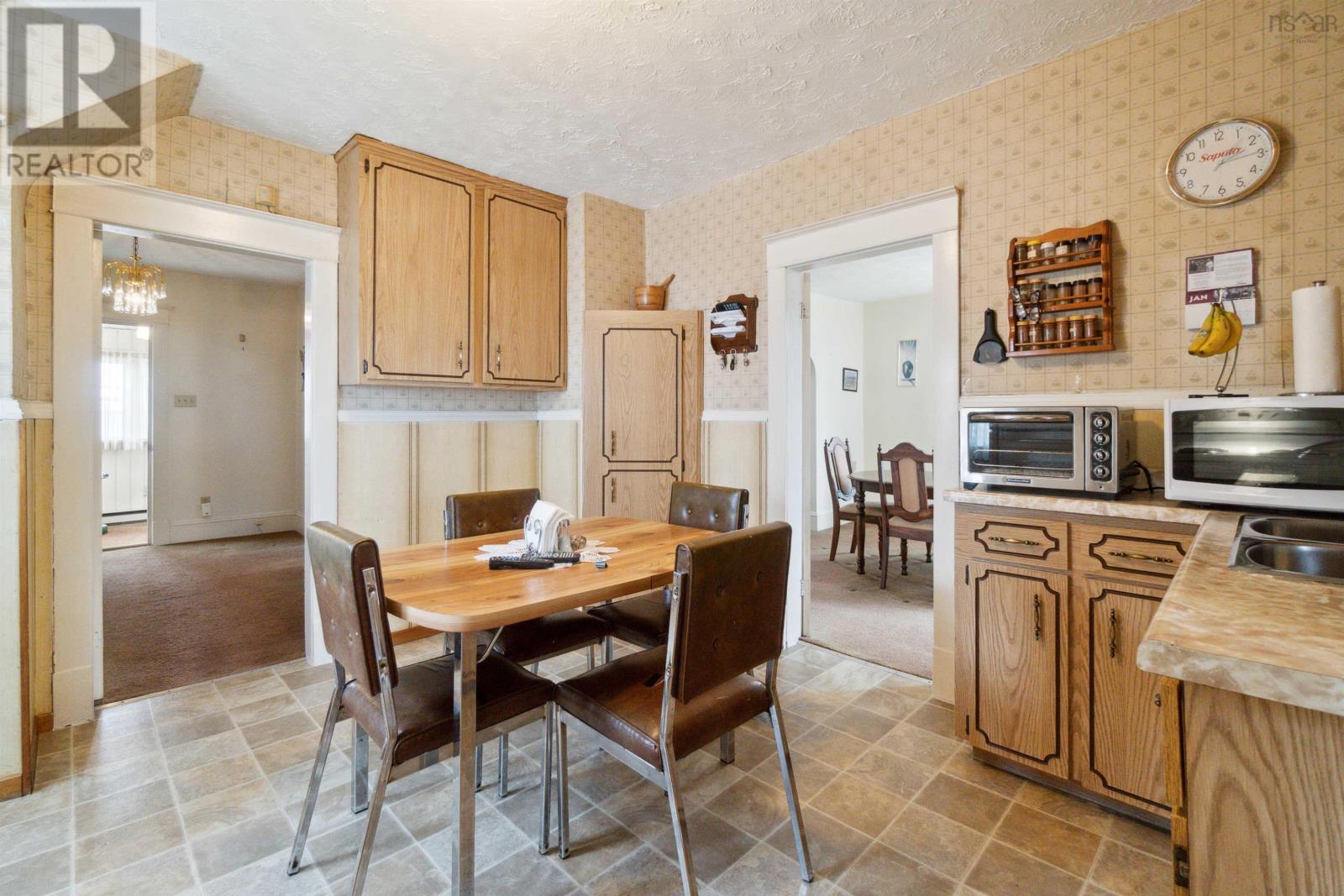 30 Vimy Avenue, Halifax, Nova Scotia B3M1G6 REALTOR.ca