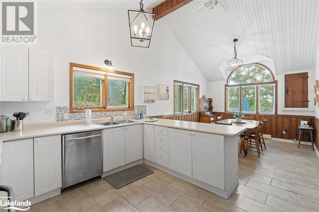 For sale 11356 & 1357 PENINSULA Road, Port Sandfield, Ontario P0B1J0