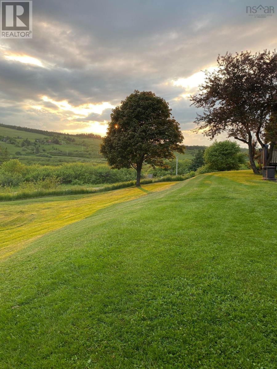 For sale 1812 Highway 7, North Lochaber, Nova Scotia B2G2L3 202404112 REALTOR.ca