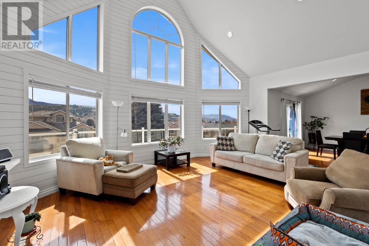 For sale 3601 NAVATANEE DRIVE, Kamloops, British Columbia V2H1S1