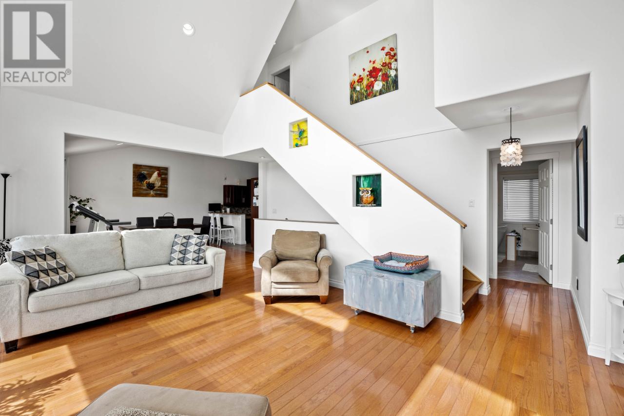 For sale 3601 NAVATANEE DRIVE, Kamloops, British Columbia V2H1S1