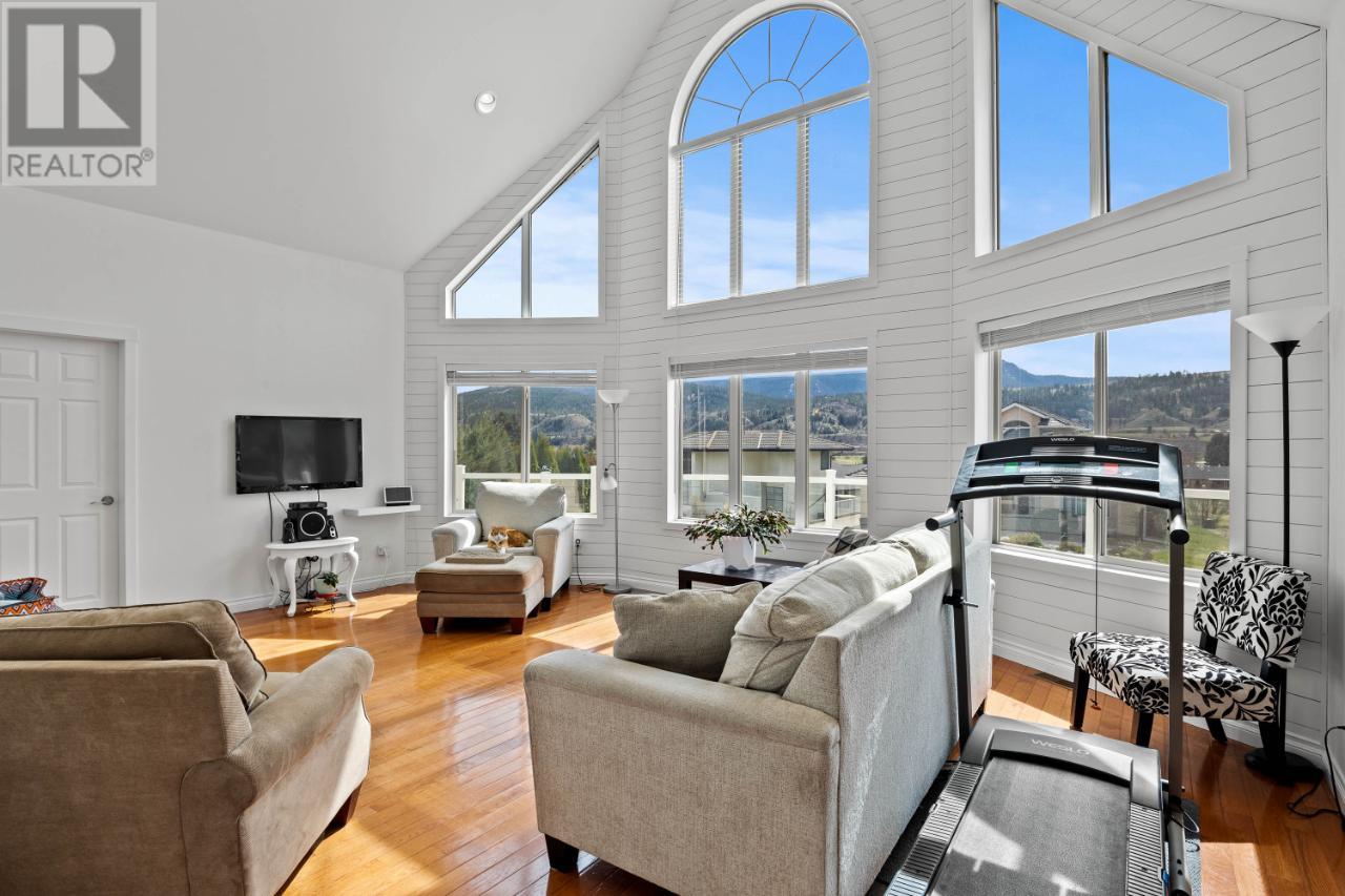 For sale 3601 NAVATANEE DRIVE, Kamloops, British Columbia V2H1S1