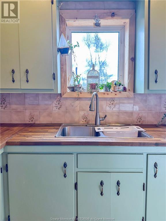 For sale 395 Principal ST, Memramcook, New Brunswick E4K1B4 M158753