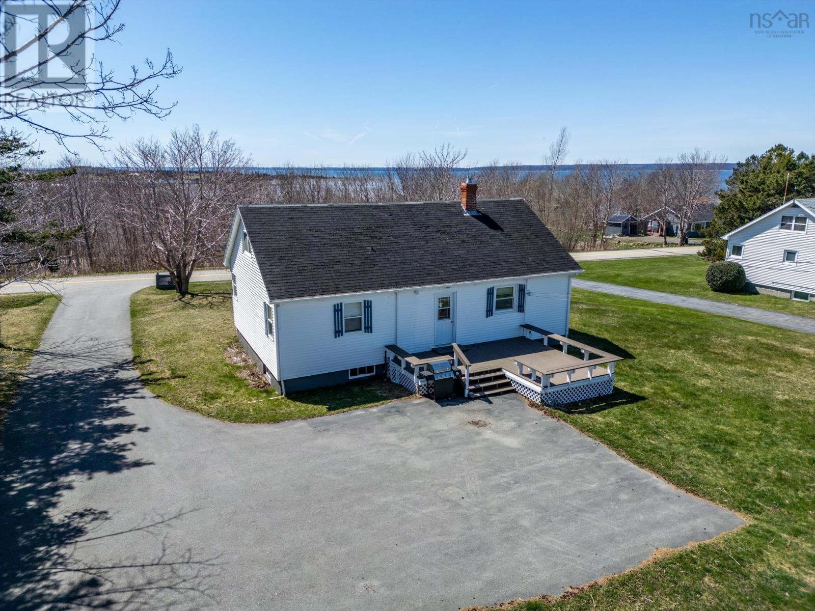For sale 43 Belle Vue St, Belliveaus Cove, Nova Scotia B0W1M0