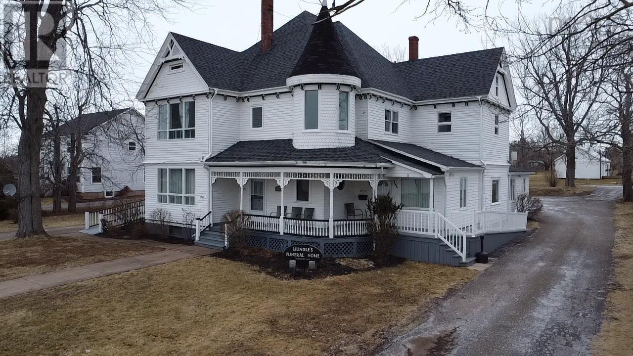 For sale 204 Water Street, Pugwash, Nova Scotia B0K1L0 202405873